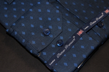 Стильная модная приталенная мужская рубашка (сорочка) Италия синего цвета купить оптом и в розницу в наличии со склада в Москве интернет-магазин